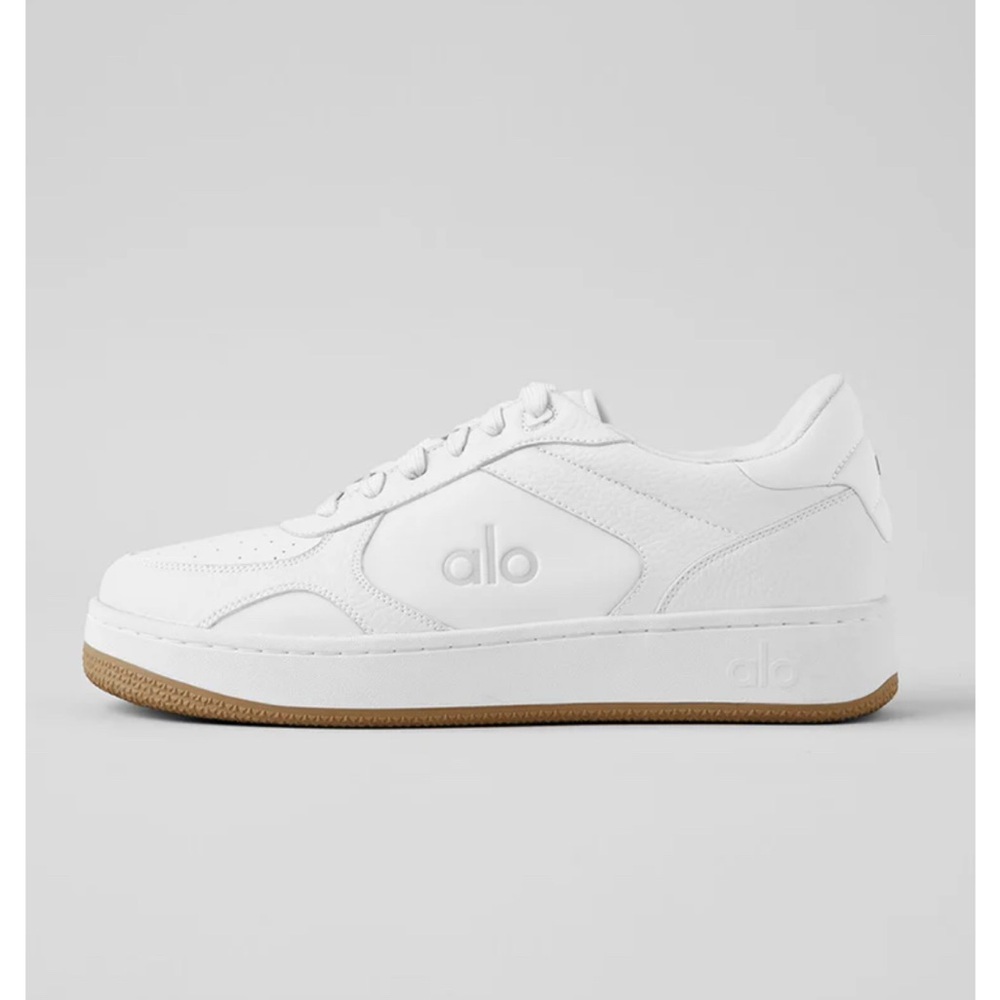NWT & W/ BOX- ALO Recovery Mode Sneaker Natural White/Gum- Women’s Size 8